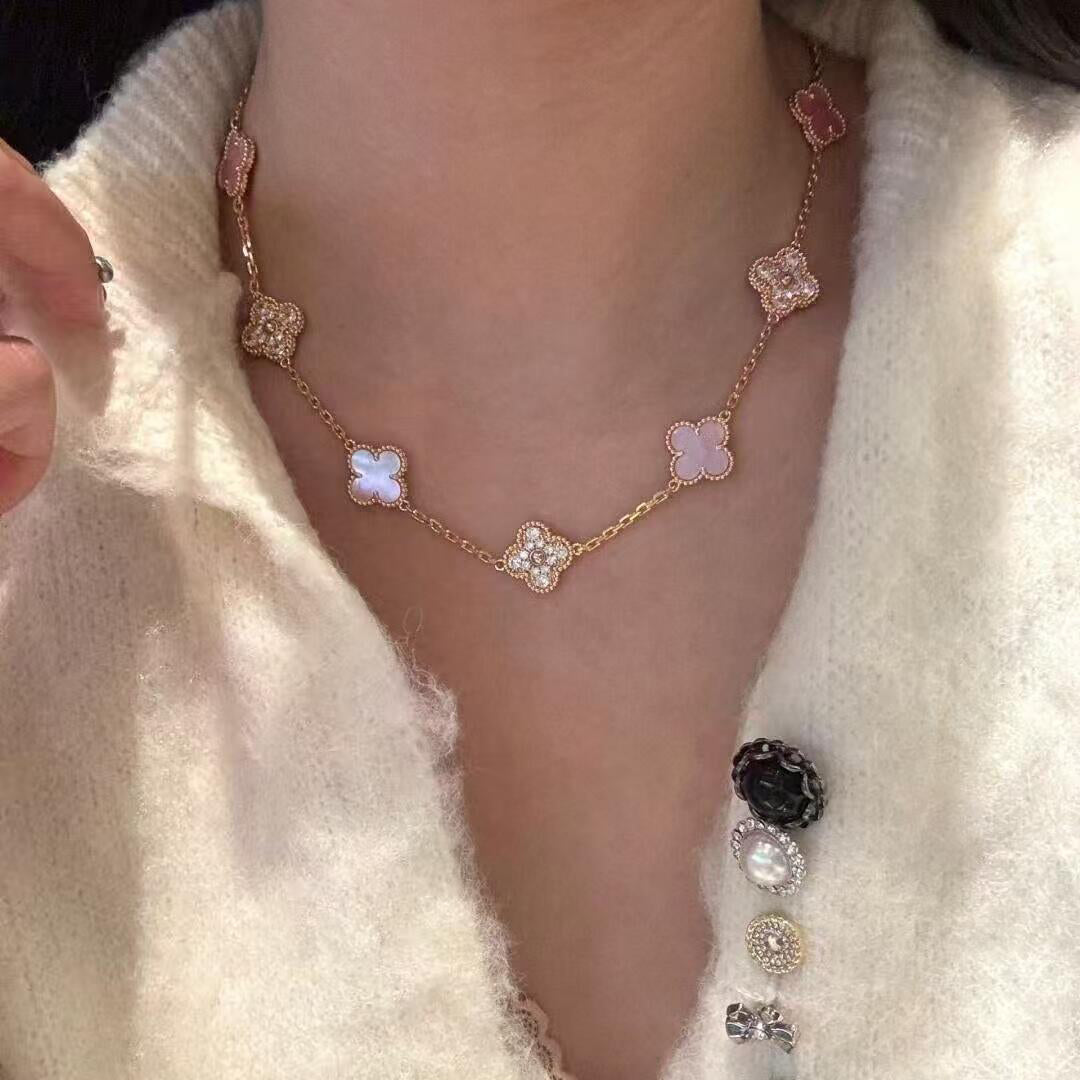 {"Bling Jewelrys ": "ブリングジュエリー クローバー 10モチーフ ダイヤモンド ピンクマザーオブパール ネックレス"}