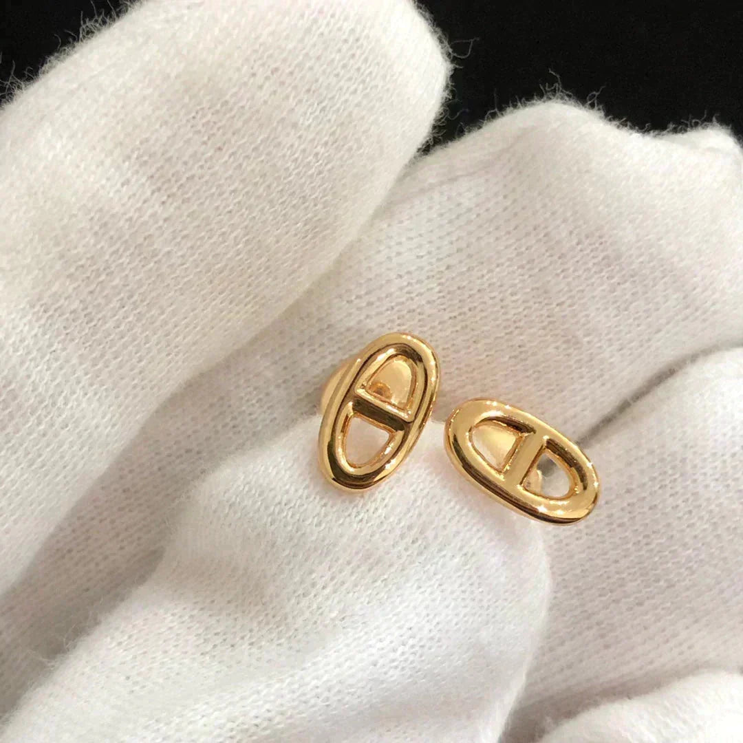 {
"Bling Jewelrys": "ブリングジュエリー",
"CHAINE SMALL EARRINGS GOLD AND SILVER": "チェーン スモールピアス ゴールド&シルバー"
}