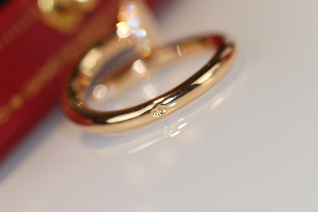 {
"Bling Jewelrys": "ブリングジュエリー",
"JUSTE RING 2.65MM GOLD DIAMOND": "ジュスト リング 2.65mm ゴールド ダイヤモンド"
}