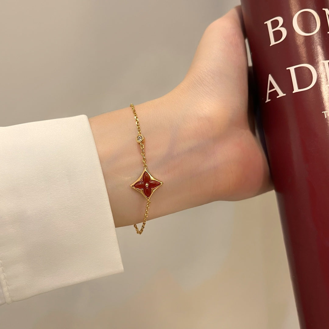 {
"Bling Jewelrys": "ブリング・ジュエリー",
"COLOR STAR CARNELIAN PINK GOLD DIAMOND BRACELET": "カラースター カーネリアン ピンクゴールド ダイヤモンド ブレスレット"
}