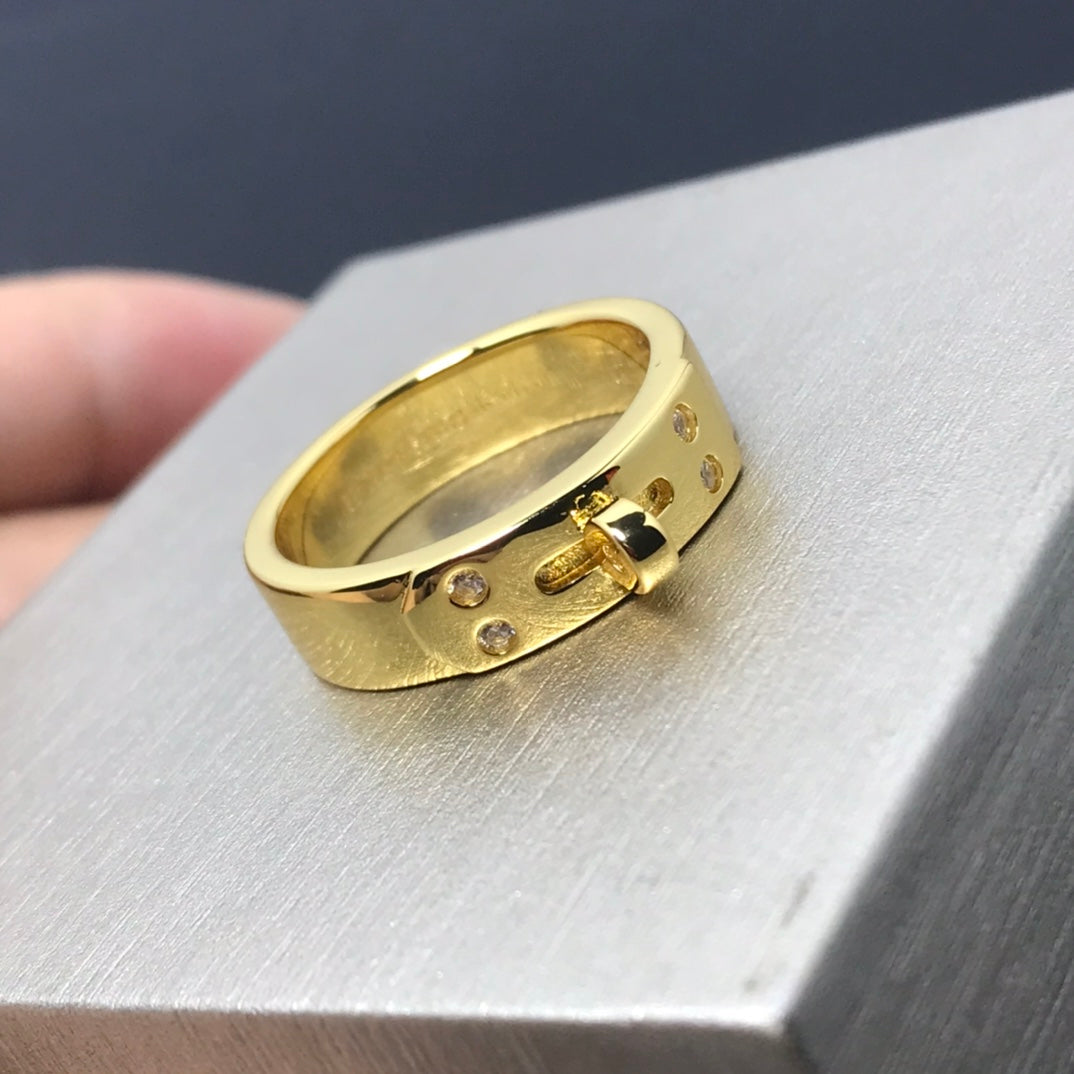 {
"Bling Jewelrys": "ブリングジュエリー",
"KELLY MEDIUM RING": "ケリー ミディアム リング"
}