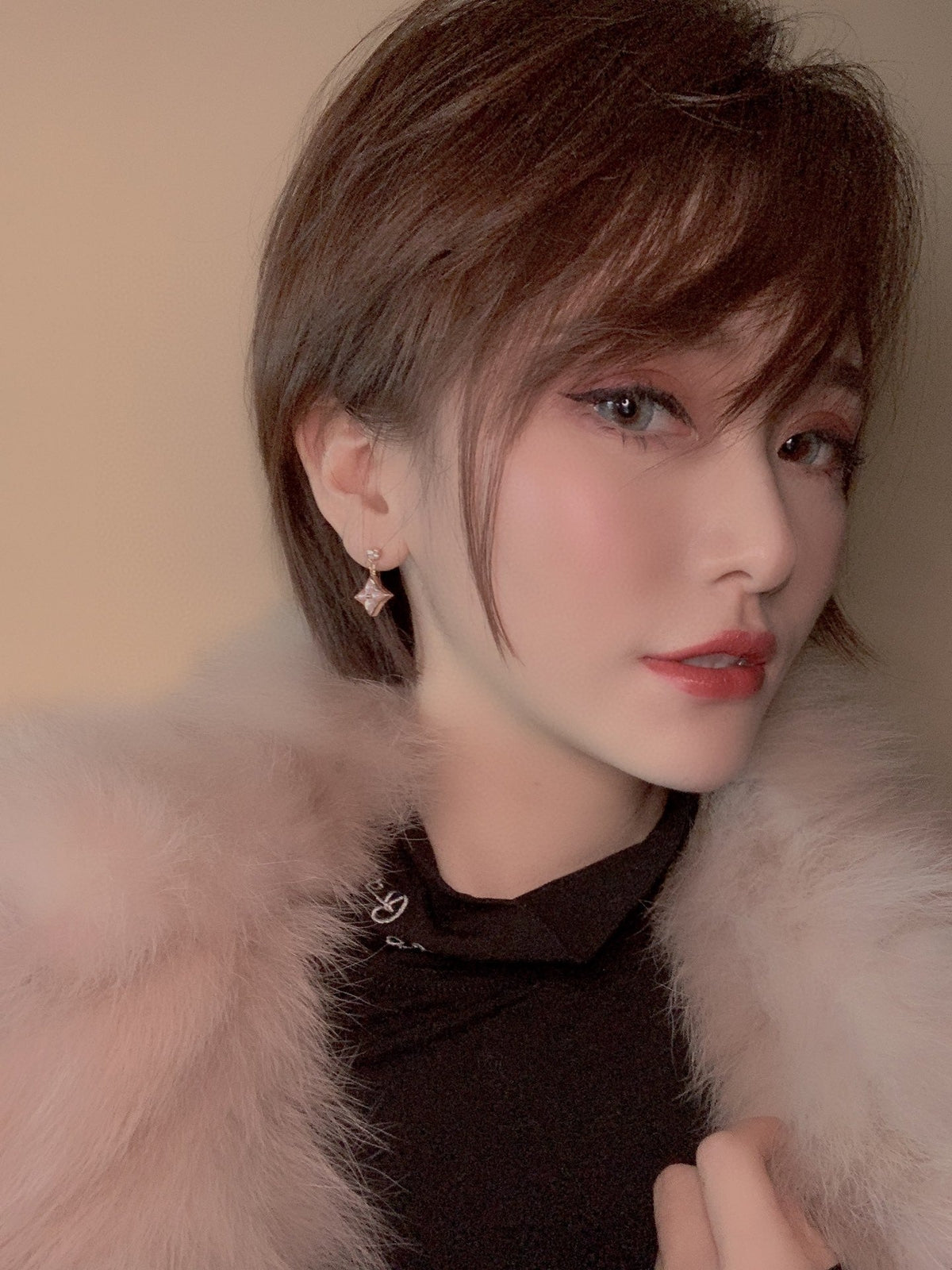 {"Bling Jewelrys": "ブリングジュエリー", "DOUBLE STAR PINK GOLD MOP DROP EARRINGS": "ダブルスター ピンクゴールド マザーオブパール ドロップピアス"}