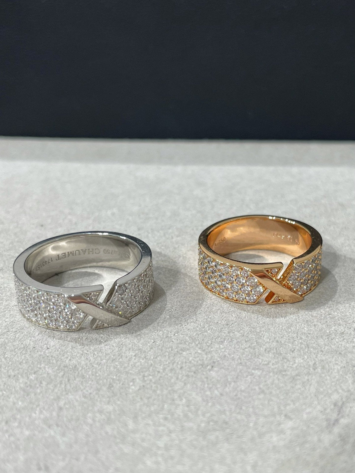 {
"Bling Jewelrys ": "ブリング・ジュエリー",
"LIENS EVIDENCE DIAMOND PAVED RING": "リアン エヴィダンス ダイヤモンド パヴェリング"
}