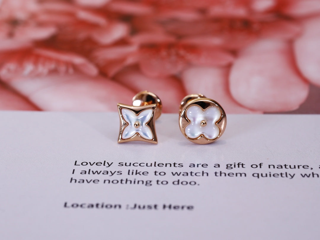 {
"Bling Jewelrys ": "ブリング・ジュエリー",
"STAR AND SUN PINK GOLD MOP STUD EARRINGS": "スター&サン ピンクゴールド MOP スタッドピアス"
}