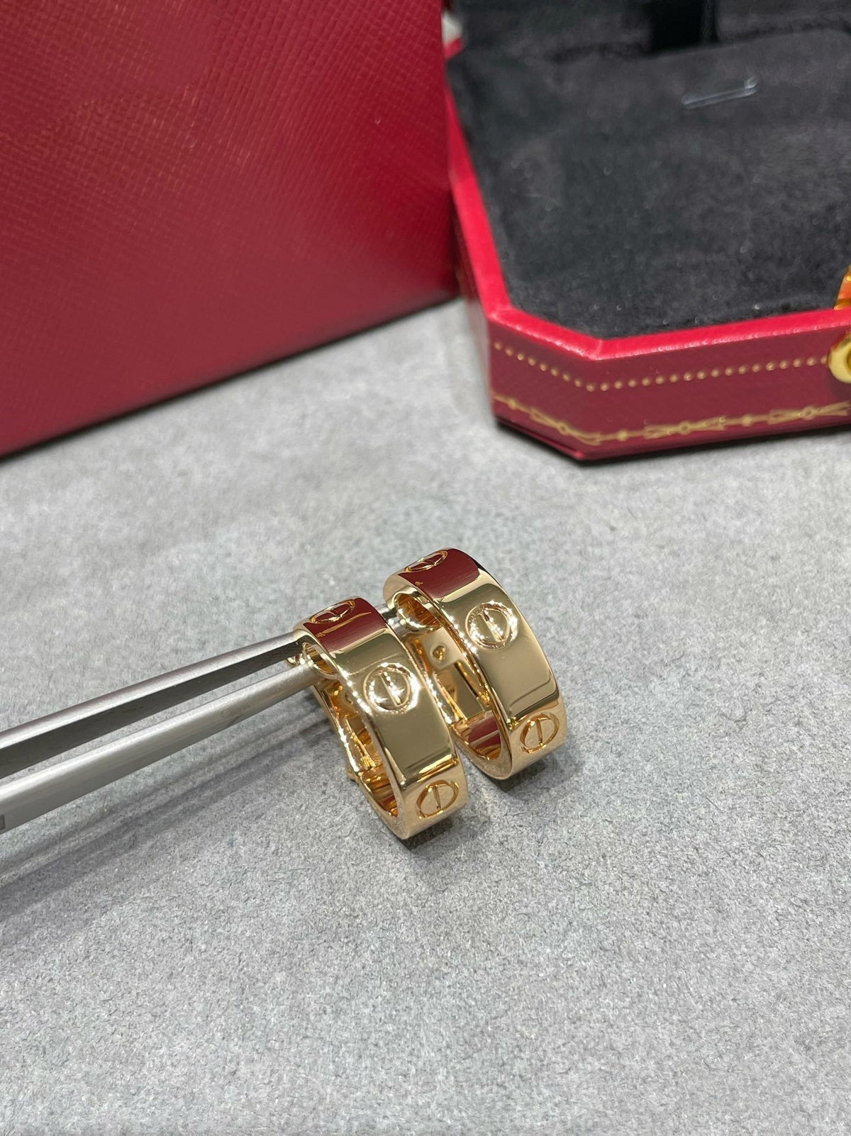 {
"Bling Jewelrys": "ブリングジュエリー",
"LOVE 5.5MM EARRINGS": "LOVE 5.5mm ピアス"
}