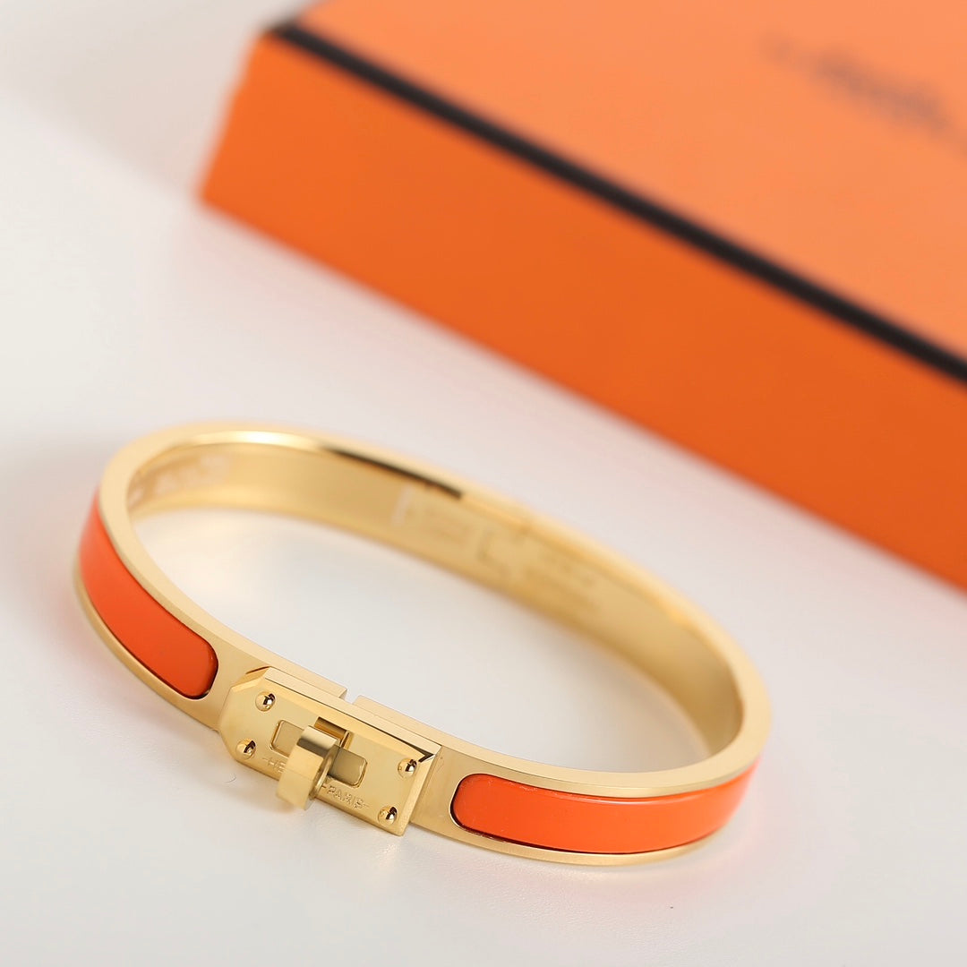 {
"Bling Jewelrys": "ブリング・ジュエリー",
"HM KELLY ORANGE BRACELET": "HM ケリー オレンジ ブレスレット"
}