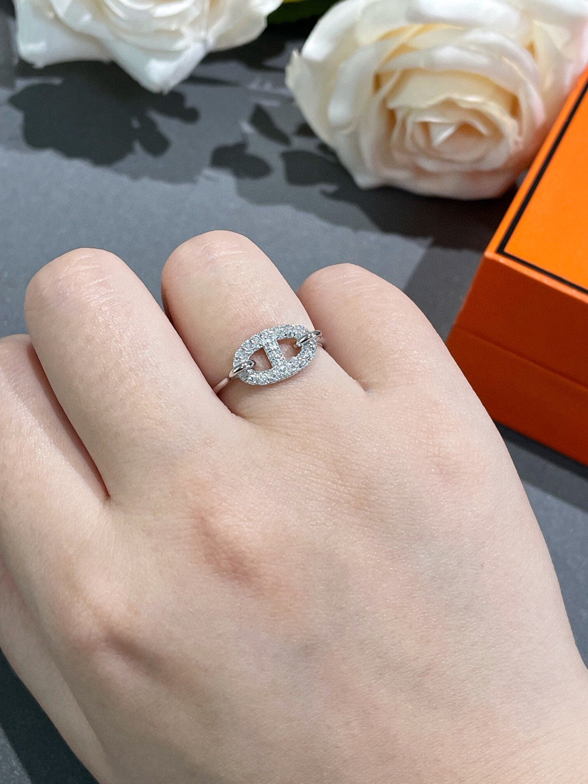 {
"Bling Jewelrys": "Bling Jewelry",
"RONDE SMALL DIAMOND RING": "ロンデ スモール ダイヤモンド リング"
}