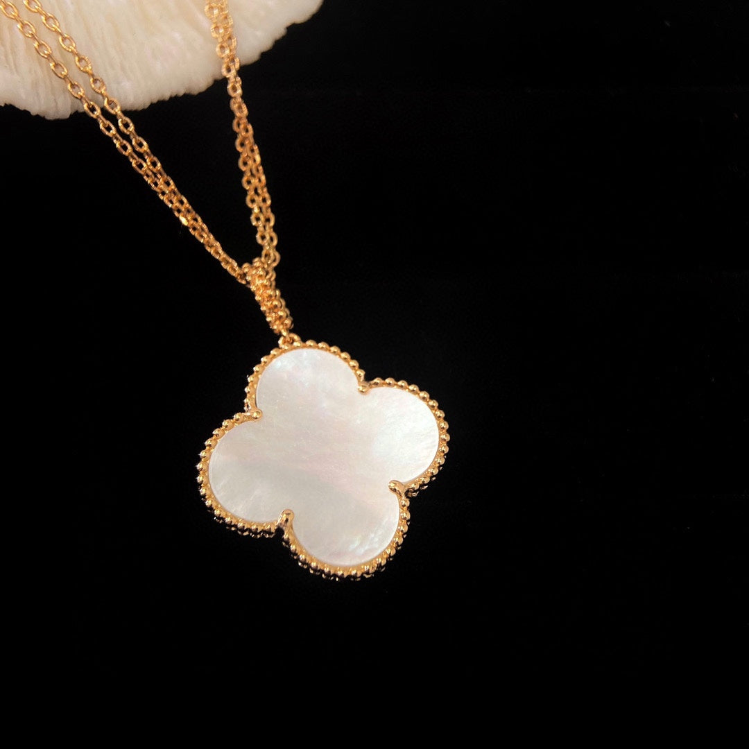 {
"CLOVER 25MM MOP LARGE PENDANT NECKLACE": "KLEEBLATT 25MM MUTTERPERL GROSSE ANHÄNGERKETTE"
}