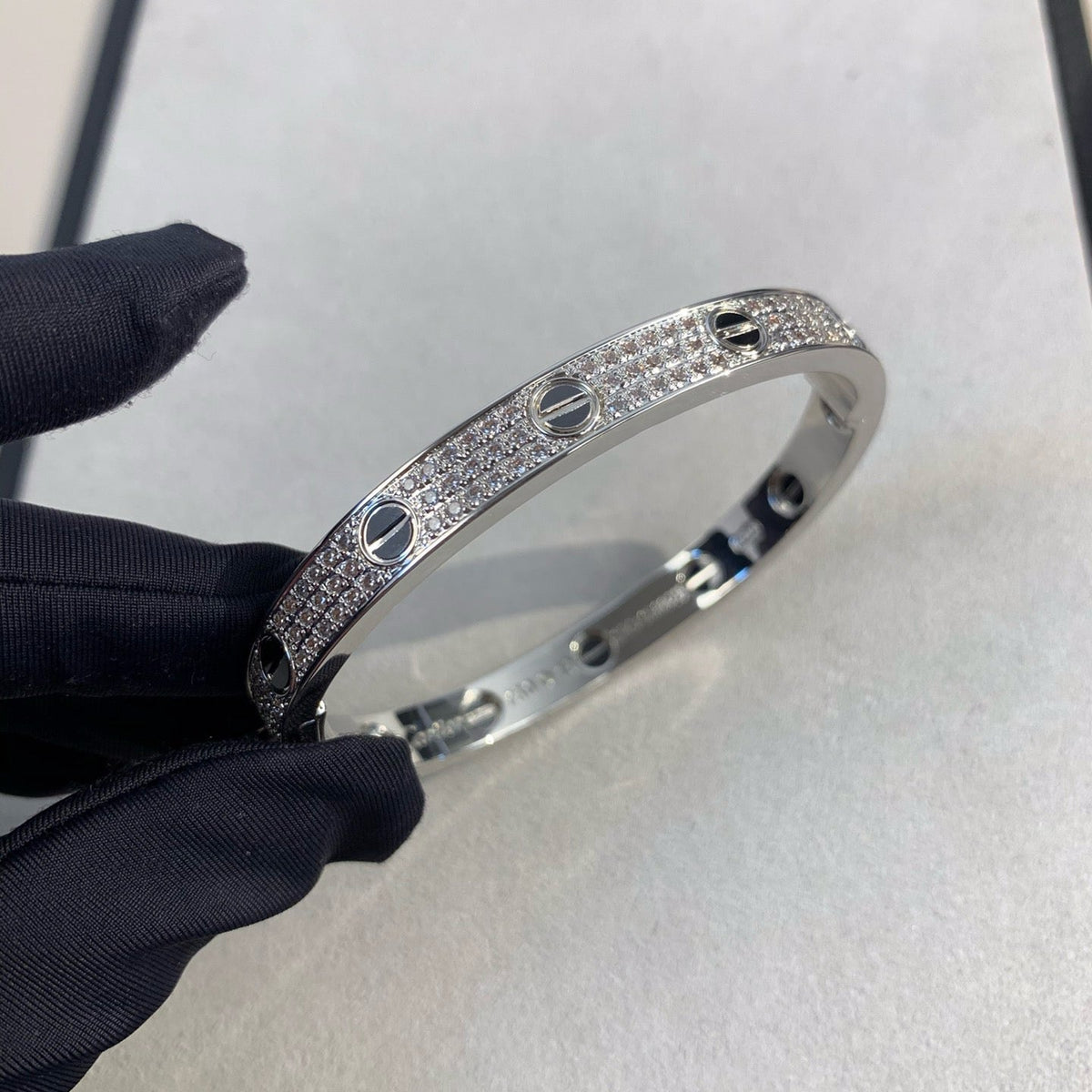{
"Bling Jewelrys ": "ブリングジュエリー",
"LOVE BRACELET 6.1MM DIAMOND-PAVED CERAMIC": "LOVEブレスレット 6.1mm ダイヤモンドパヴェ セラミック"
}
