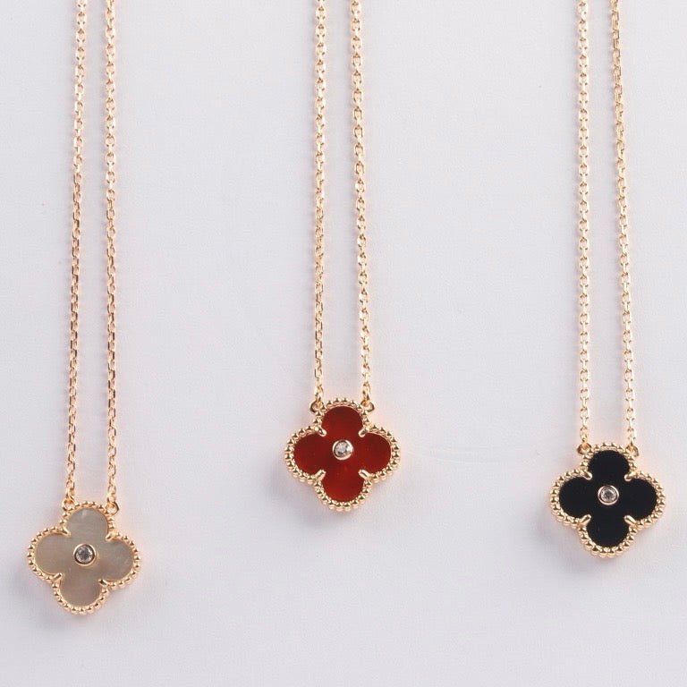 {
"Bling Jewelrys": "ブリングジュエリー",
"CLOVER 15MM DIAMOND CARNELIAN NECKLACE": "クローバー 15mm ダイヤモンド カーネリアン ネックレス"
}