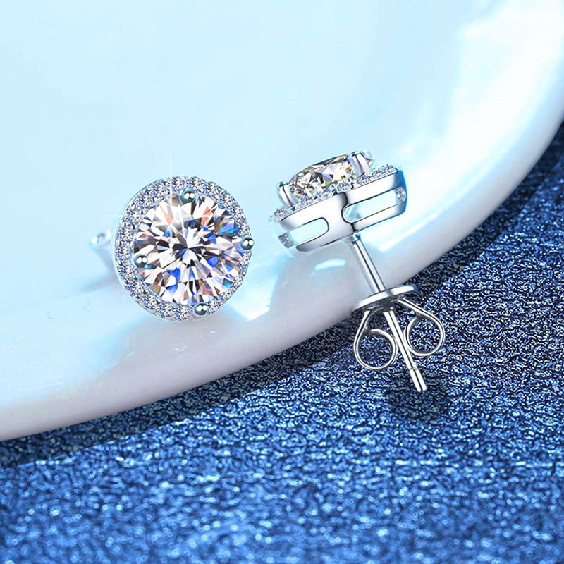{
"Bling Jewelrys": "ブリングジュエリー",
"CLASSIC 4-PRONG ROUND MOISSANITE STUD EARRINGS": "クラシック 4本爪 ラウンド モアサナイト スタッドピアス"
}