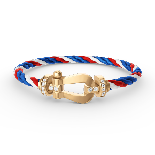 {
"Bling Jewelrys": "Bling Jewelrys",
"FORCE LARGE HORSESHOE HALF DIAMOND BRACELET GOLD": "GROSSES HUFEISEN-ARMBAND MIT HALB-DIAMANTBESATZ IN GOLD"
}