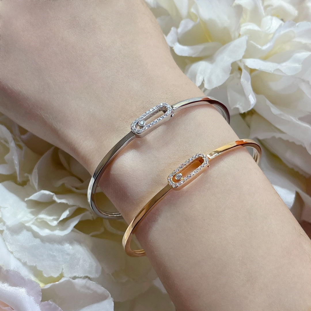 {
  "Bling Jewelrys": "ブリングジュエリー",
  "Move Uno pavé flex bangle medium": "Move Uno パヴェ フレックス バングル ミディアム"
}