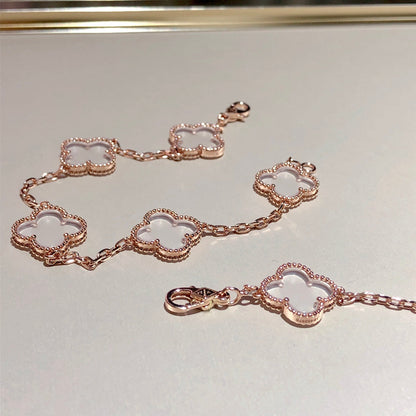 [Bling Jewelrys] KLEEBATT-ARMBAND MIT 5 MOTIVEN AUS BERGKRISTALL