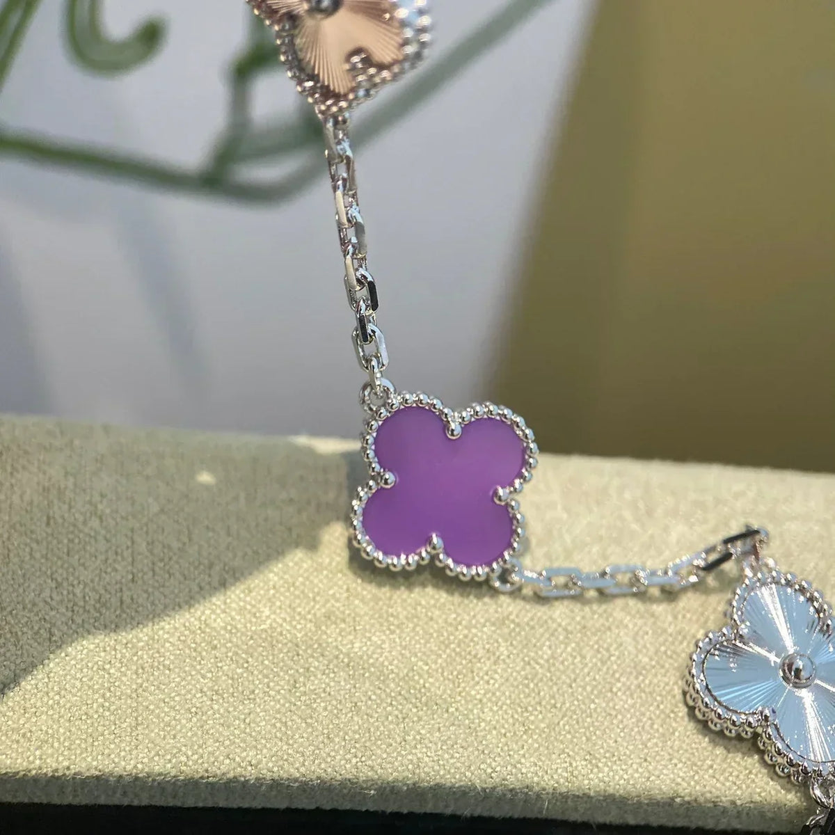 [Bling Jewelrys ] CLOVER 5 MOTIF VIOLET BRACELET COLLECTION