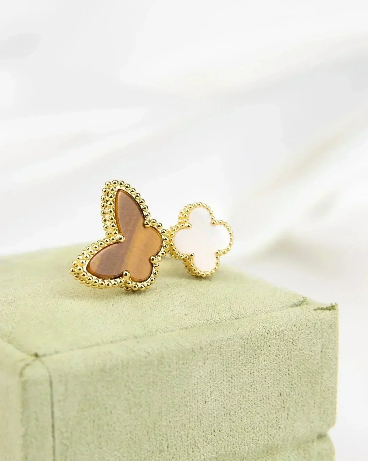 [Bling Jewelrys ]LUCKY BETWEEN THE FINGER RING
