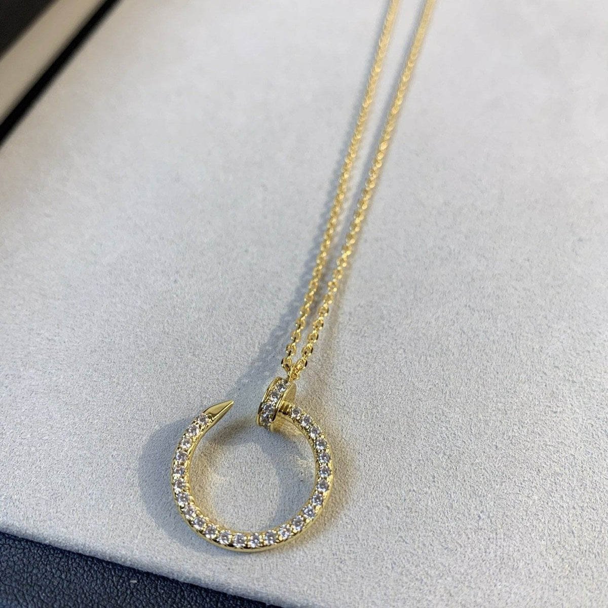 {
  "Bling Jewelrys ": "ブリングジュエリー",
  "JUSTE NECKLACE GOLD DIAMONDS": "ジュスト ネックレス ゴールド ダイヤモンド"
}