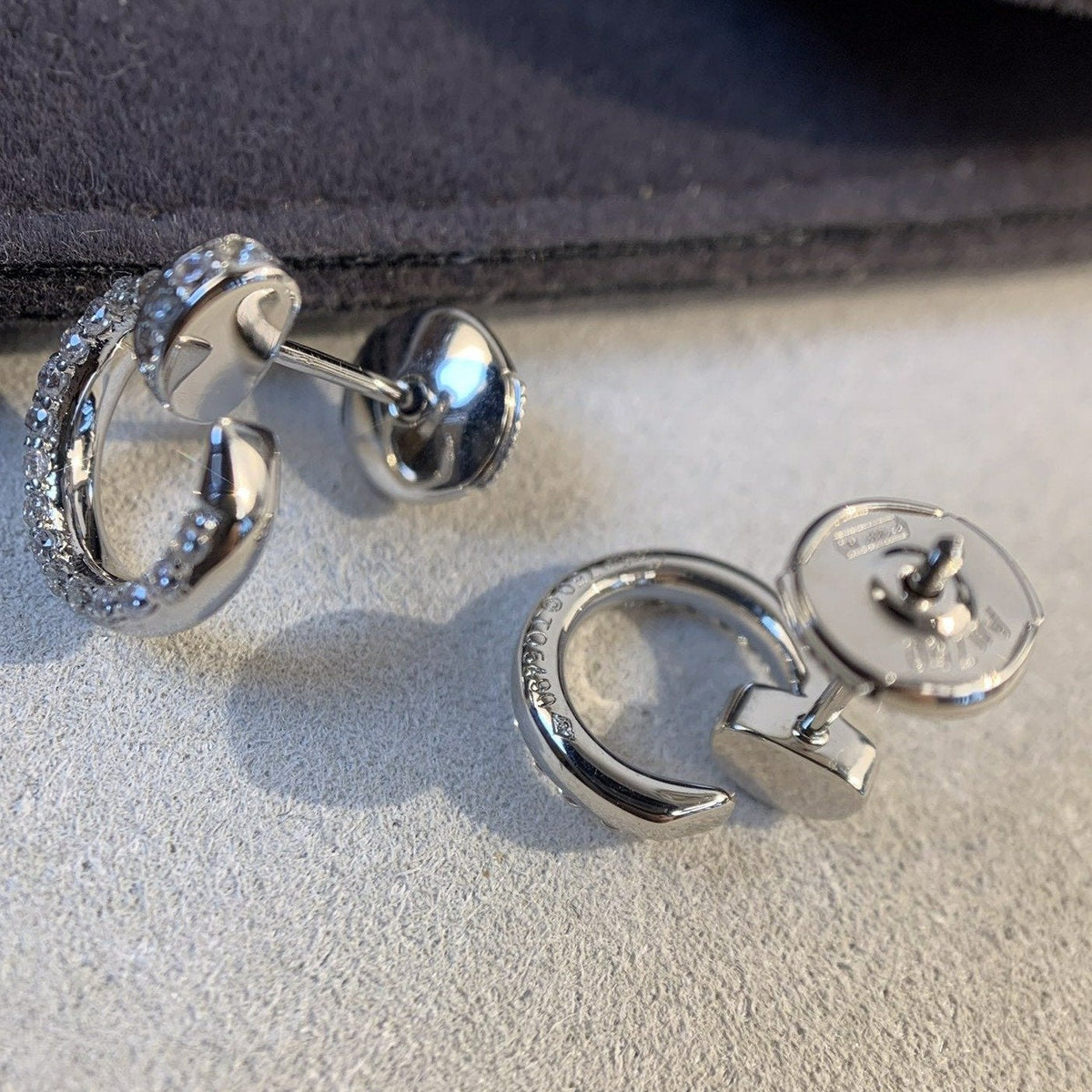 {
"Bling Jewelrys ": "ブリングジュエリー",
"JUSTE EARRINGS SILVER DIAMONDS": "ジュスト イヤリング シルバー ダイヤモンド"
}
