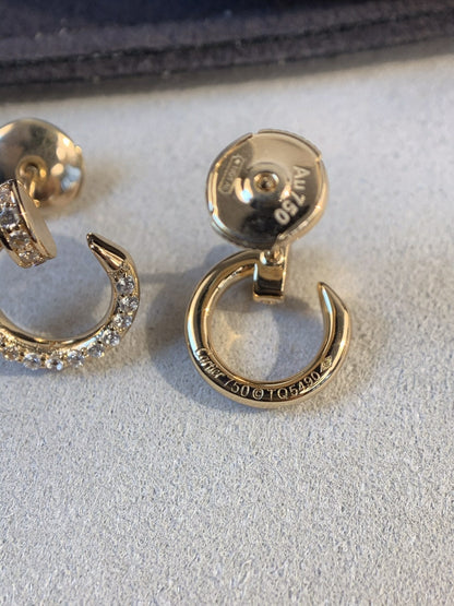 {
"Bling Jewelrys": "Bling Jewelry",
"JUSTE EARRINGS GOLD DIAMONDS": "JUSTE OHRRINGE GOLD DIAMANTEN"
}