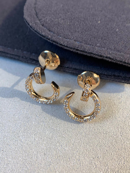 {
"Bling Jewelrys": "Bling Jewelry",
"JUSTE EARRINGS GOLD DIAMONDS": "JUSTE OHRRINGE GOLD DIAMANTEN"
}