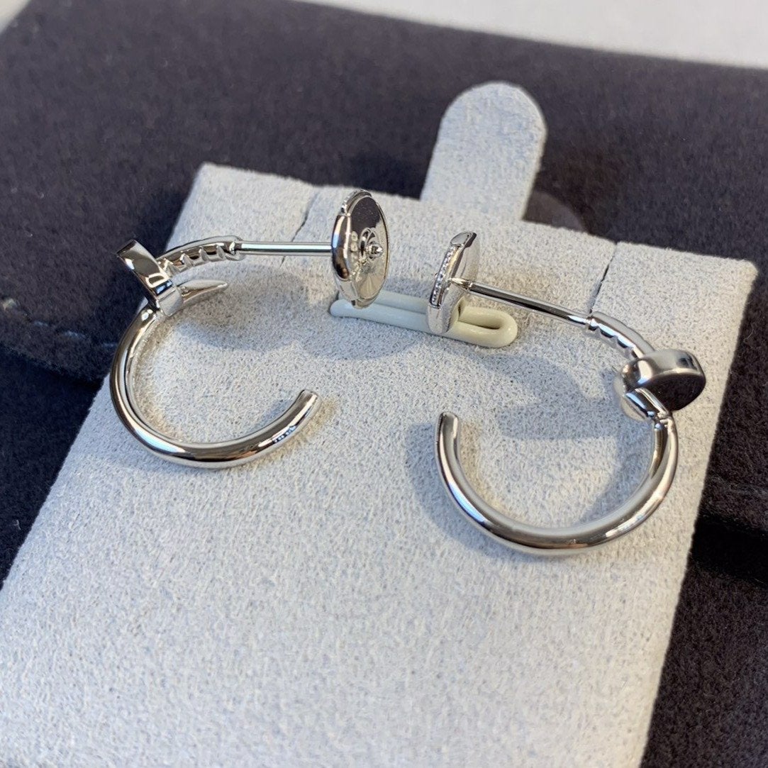 {
  "Bling Jewelrys": "ブリングジュエリー",
  "JUSTE EARRINGS SILVER": "ジュスト ピアス シルバー"
}