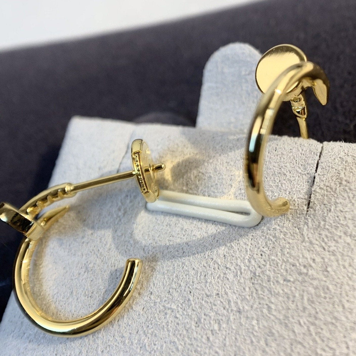 {
"Bling Jewelrys ": "ブリングジュエリー",
"JUSTE EARRINGS GOLD": "ジュスト ピアス ゴールド"
}