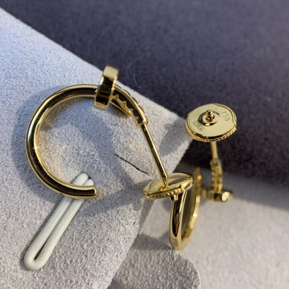 {
"Bling Jewelrys ": "ブリングジュエリー",
"JUSTE EARRINGS GOLD": "ジュスト ピアス ゴールド"
}