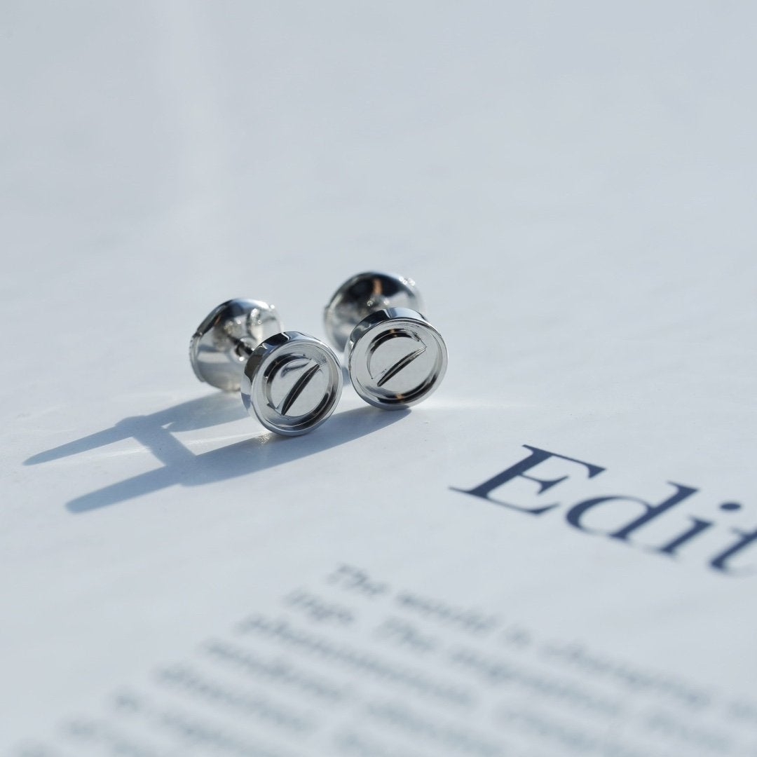 {"[Bling Jewelrys ]LOVE EARRINGS SILVER 10MM": "[ブリングジュエリー] ラブ ピアス シルバー 10mm"}