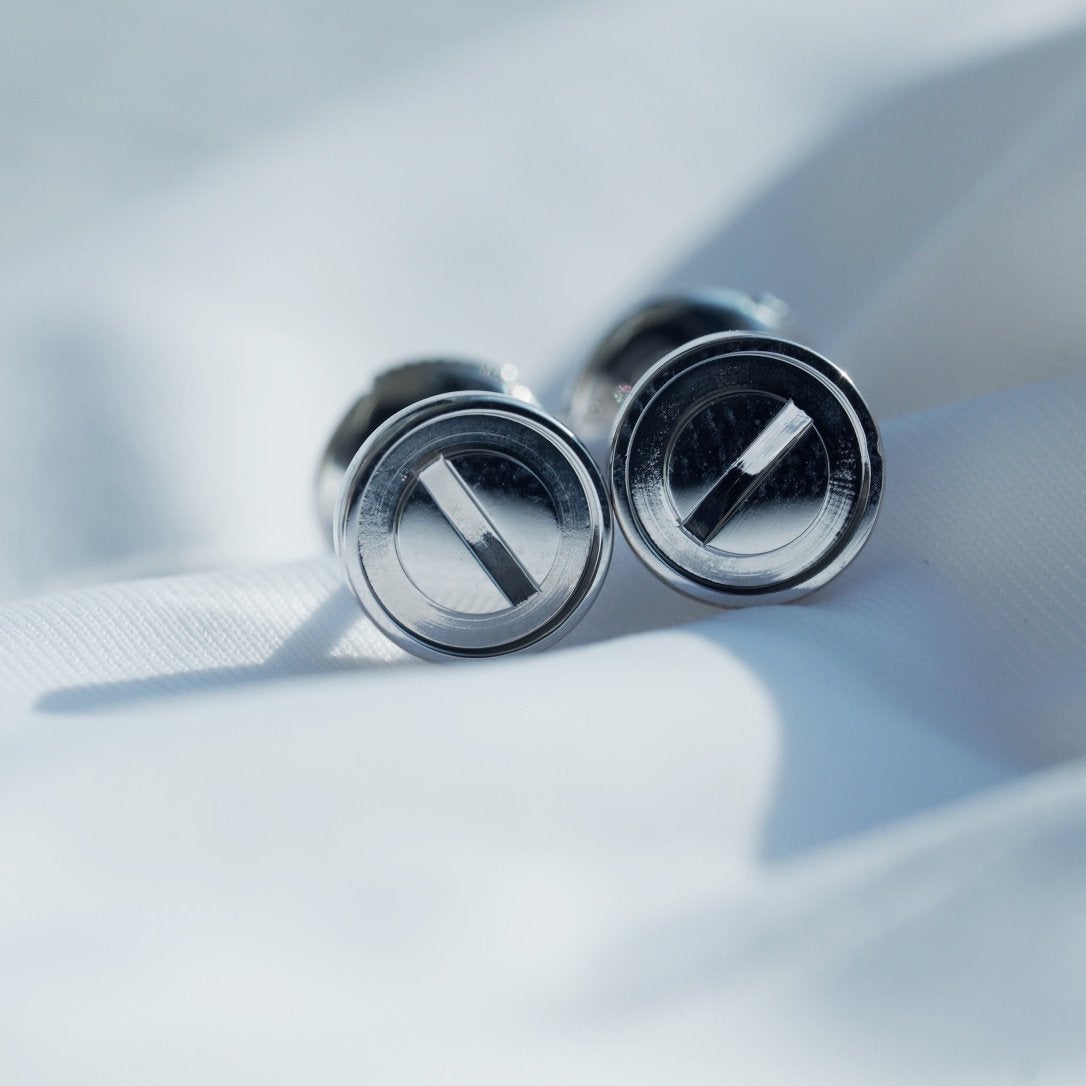 {"[Bling Jewelrys ]LOVE EARRINGS SILVER 10MM": "[ブリングジュエリー] ラブ ピアス シルバー 10mm"}