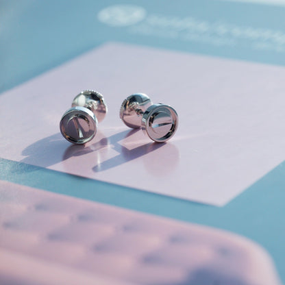 {"[Bling Jewelrys ]LOVE EARRINGS SILVER 10MM": "[ブリングジュエリー] ラブ ピアス シルバー 10mm"}