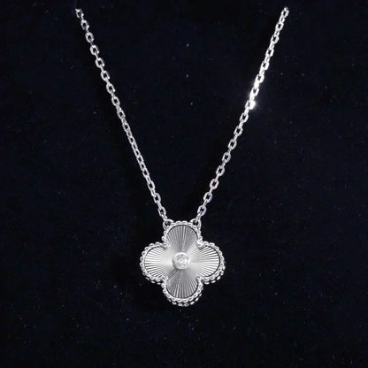 [Bling Jewelrys ]CLOVER  15MM DIAMOND LASER NECKLACE SILVER