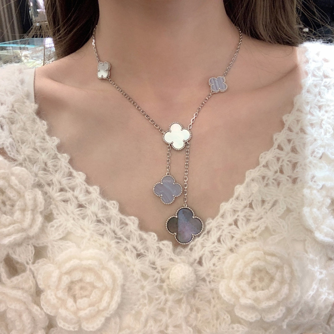 [Bling Jewelrys ]CLOVER MOP CHALCEDONY NECKLACE SILVER 6 MOTIF