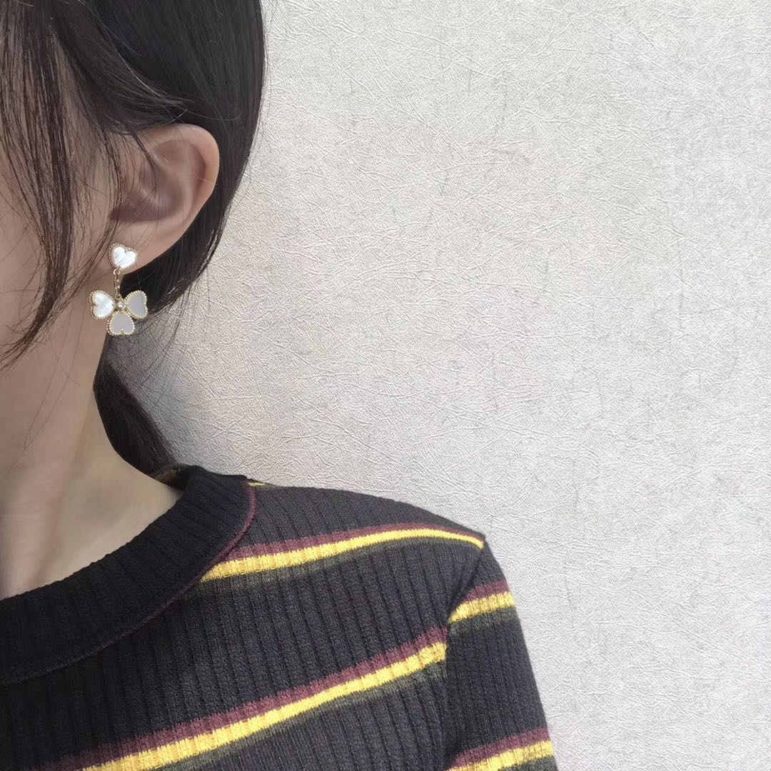 [Bling Jewelrys ]CLOVER SWEET WHITE MOP EARRINGS