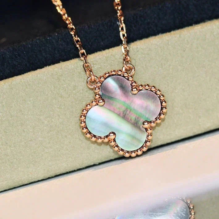 {
"Bling Jewelrys ": "Bling Jewelry ",
"CLOVER 15MM  GRAY MOTHER OF PEARL NECKLACE": "KLEEBLATT 15MM GRAUE PERLMUTTKETTE"
}