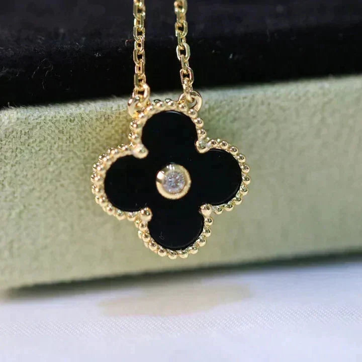 [Bling Jewelrys ]CLOVER 15MM DIAMOND ONYX NECKLACE
