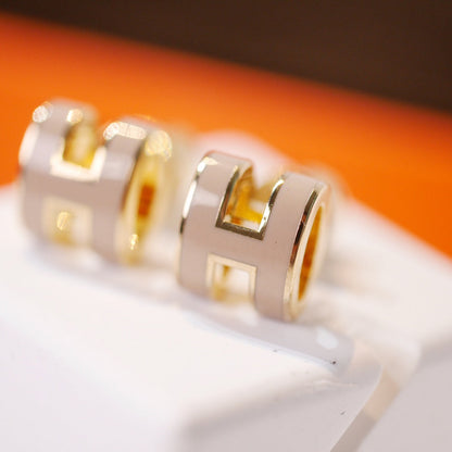 [Bling Jewelrys ]MINI POP H GOLD EARRINGS GREY