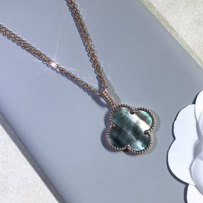 {"Bling Jewelrys ": "Bling Jewelrys ", "CLOVER 25MM GOLD DARK MOP BIG CLOVER NECKLACE": "KLEEBLATT 25MM GOLD DUNKLES PERLMUTT GROSSE KLEEBLATT-HALSKETTE"}