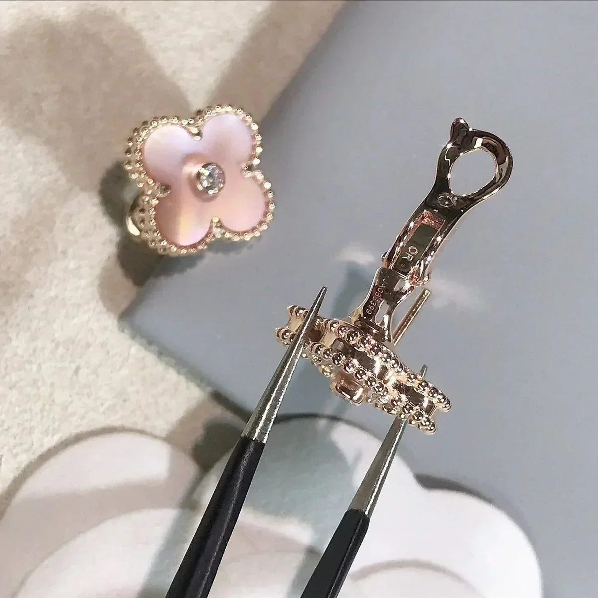 [Bling Jewelrys] CLOVER MEDIUM 1 MOTIV PINK PERLMUTT DIAMANT OHRRINGE