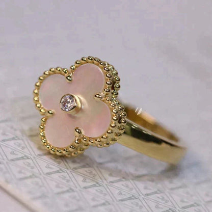 [Bling Jewelrys ]CLOVER PINK MOP RING GOLD DIAMOND