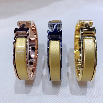 {
  "Bling Jewelrys": "ブリングジュエリー",
  "H CHAMPAGNE BRACELET": "H シャンパンブレスレット"
}