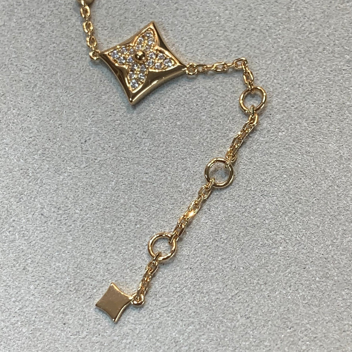 [Bling Jewelrys ]STAR AND SUN 4 MOTIFS GOLD DIAMONDS BRACELET