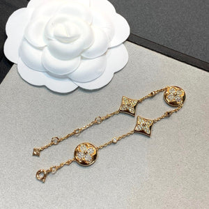 {"[Bling Jewelrys ]STAR AND SUN 4 MOTIFS GOLD DIAMONDS BRACELET": "【Bling Jewelrys】スター＆サン 4モチーフ ゴールド ダイヤモンド ブレスレット"}