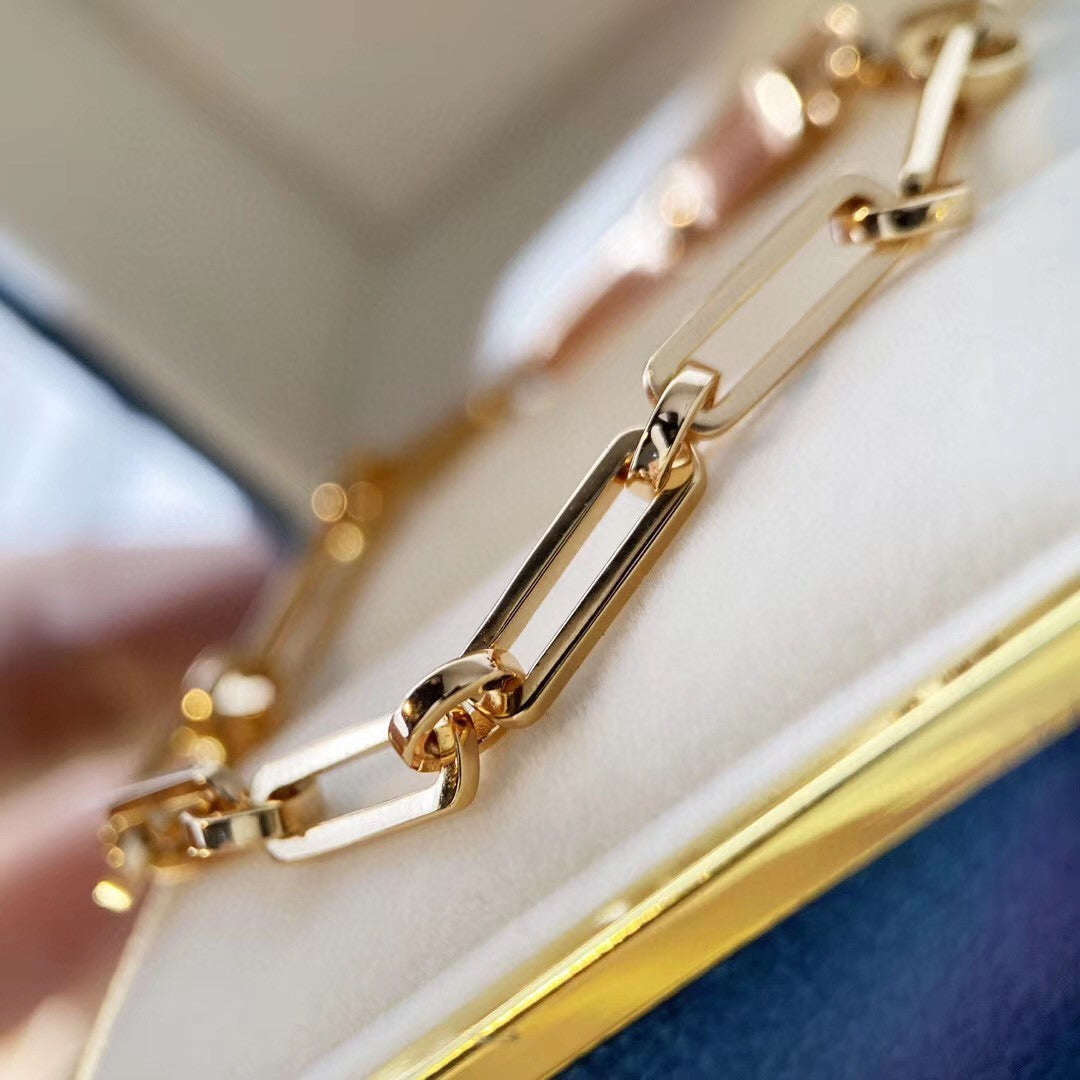 {
  "Bling Jewelrys": "ブリング・ジュエリー",
  "CHAINE BRACELET SMALL MODEL DIAMOND": "チェーンブレスレット スモールモデル ダイヤモンド"
}