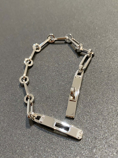 {
  "Bling Jewelrys": "ブリング・ジュエリー",
  "CHAINE BRACELET SMALL MODEL DIAMOND": "チェーンブレスレット スモールモデル ダイヤモンド"
}