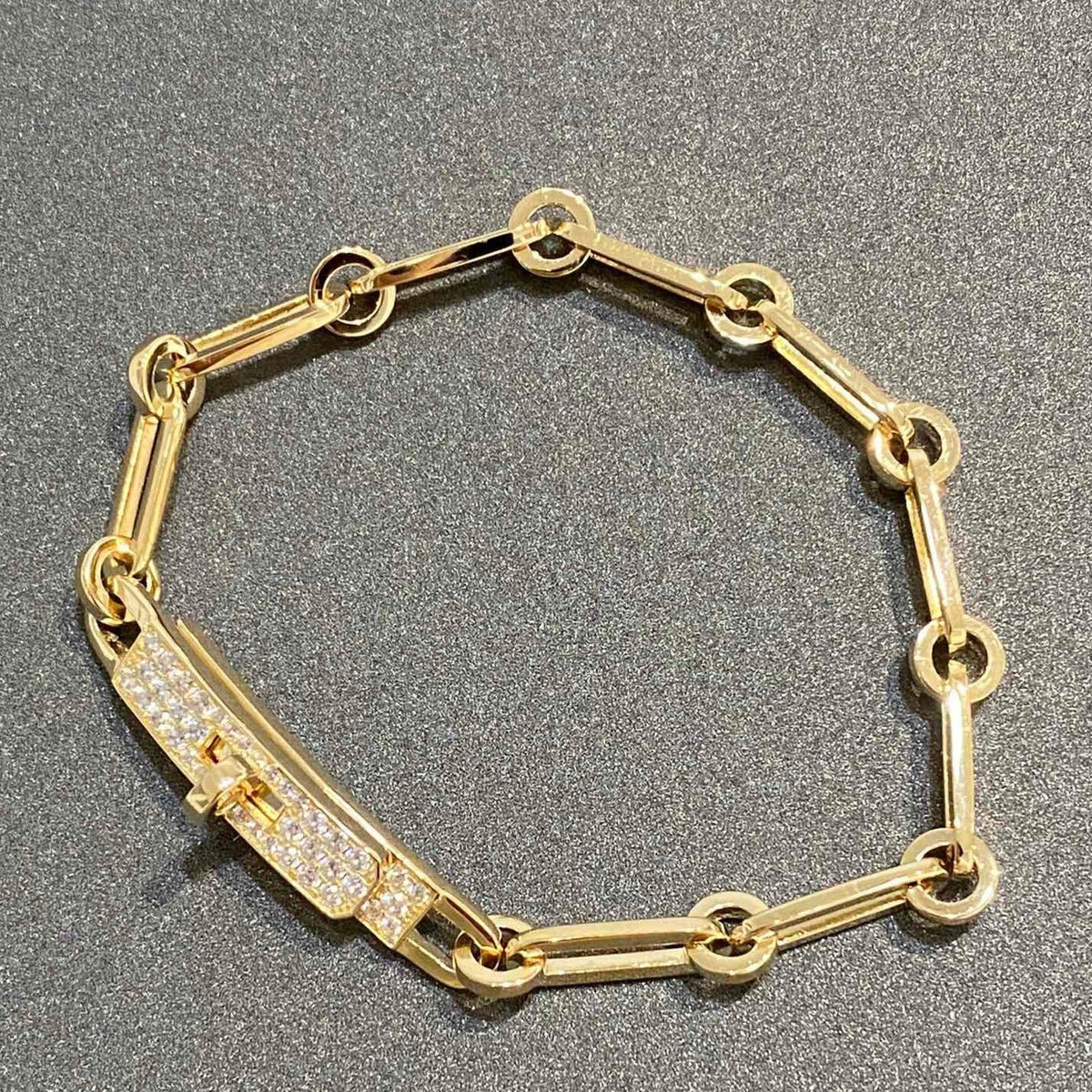 {
  "Bling Jewelrys": "ブリング・ジュエリー",
  "CHAINE BRACELET SMALL MODEL DIAMOND": "チェーンブレスレット スモールモデル ダイヤモンド"
}