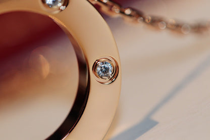 {
  "Bling Jewelrys": "ブリングジュエリー",
  "LOVE NECKLACE 16MM 6 DIAMONDS PINK GOLD": "LOVEネックレス 16mm 6ダイヤモンド ピンクゴールド"
}