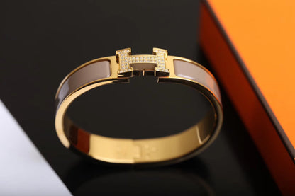 {
  "Bling Jewelrys": "ブリング・ジュエリー",
  "H BRACELET GOLD DIAMOND": "Hブレスレット ゴールド ダイヤモンド"
}