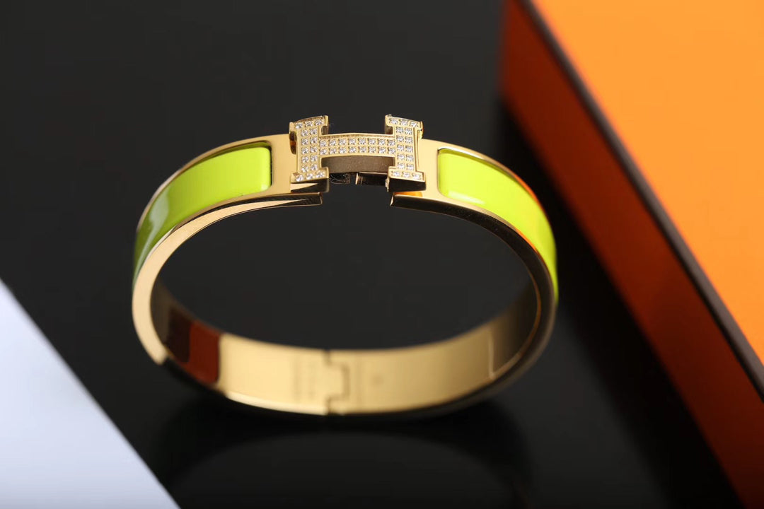 {
  "Bling Jewelrys": "ブリング・ジュエリー",
  "H BRACELET GOLD DIAMOND": "Hブレスレット ゴールド ダイヤモンド"
}