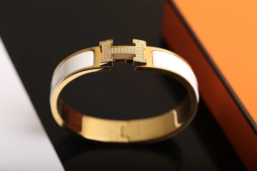 {
  "Bling Jewelrys": "ブリング・ジュエリー",
  "H BRACELET GOLD DIAMOND": "Hブレスレット ゴールド ダイヤモンド"
}