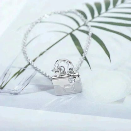 [Bling Jewelrys ]AMULETTE PEDANT SILVER NECKLACE